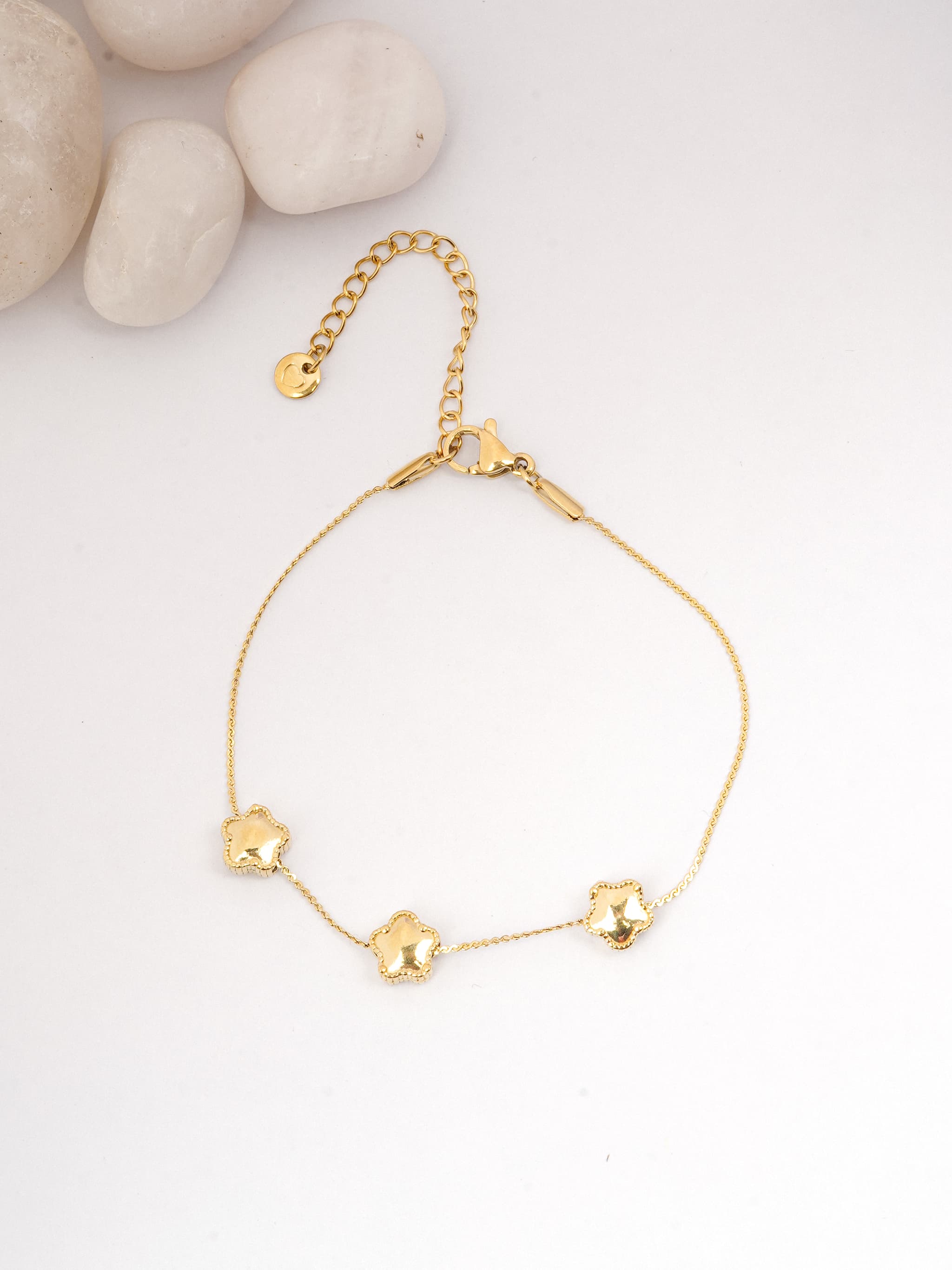 Lucky Charm & Elegance: The Clover Paperclip Bracelet-0