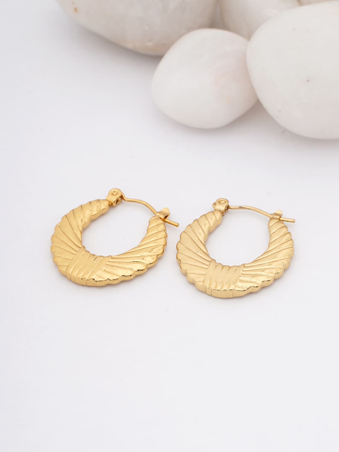 Fan-Textured Gold Hoop Earrings-0